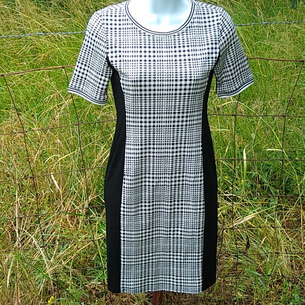 Olive & Pim herringbone bodycon dress size…